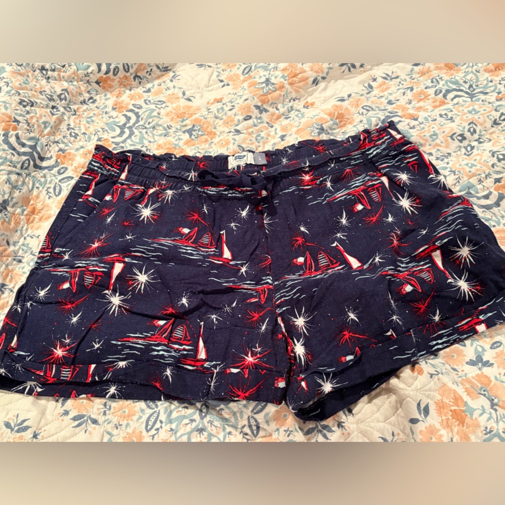 Old Navy Navy and Red Patterned Shorts